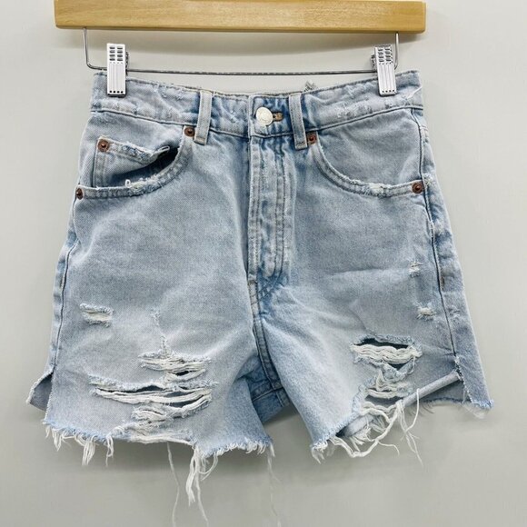 Zara Womens Size 2 Distressed High Waisted Mom Fit Denim Shorts Light Blue 2295 - Picture 1 of 7